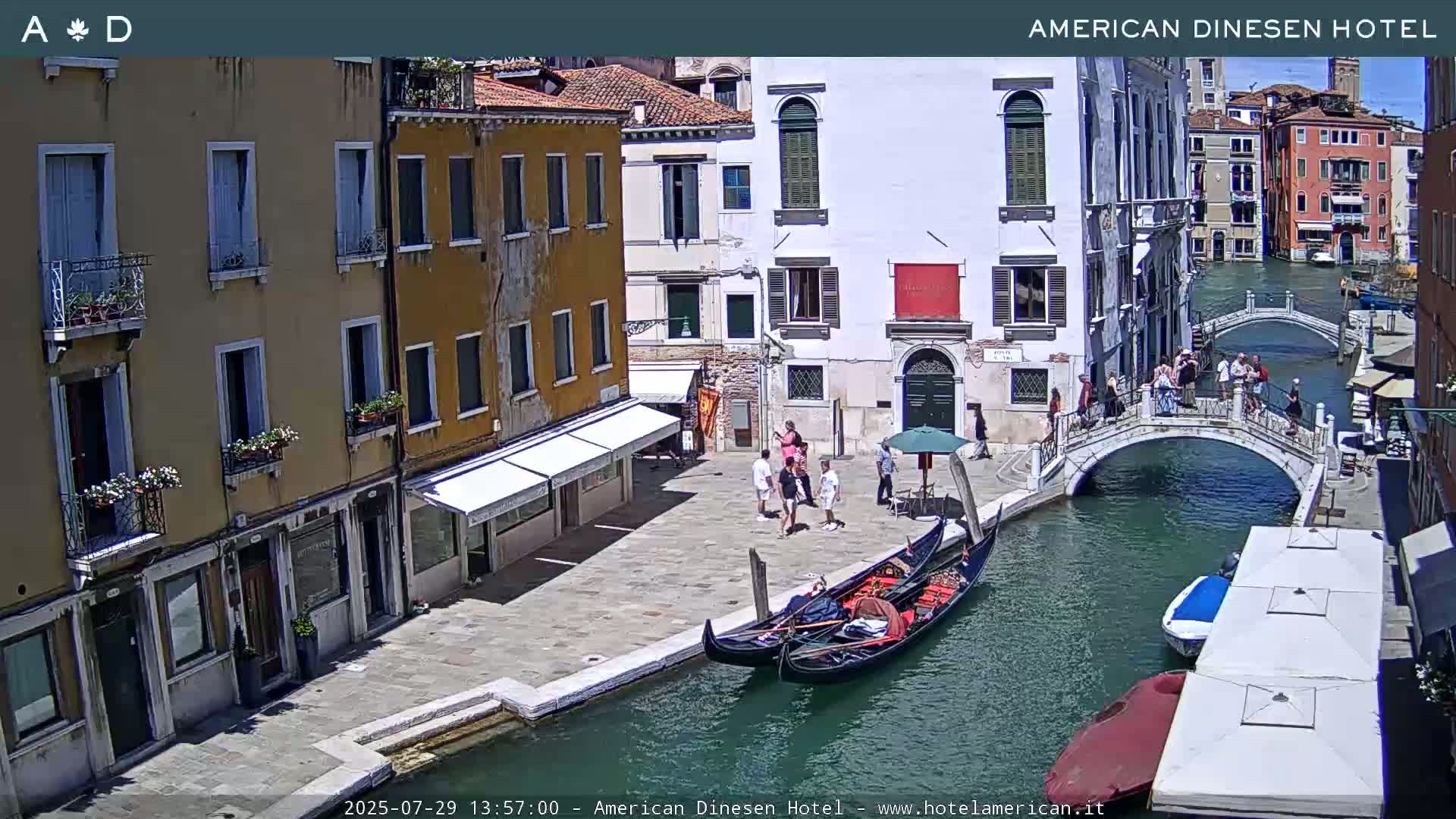 Venice Dorsoduro Canal Live Cam - Venice, Veneto, Italy