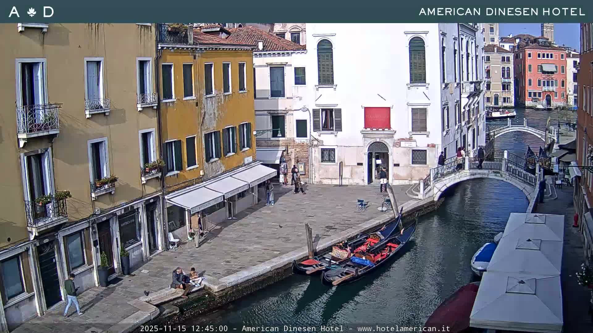 Venice Dorsoduro Canal Live Cam - Venice, Veneto, Italy