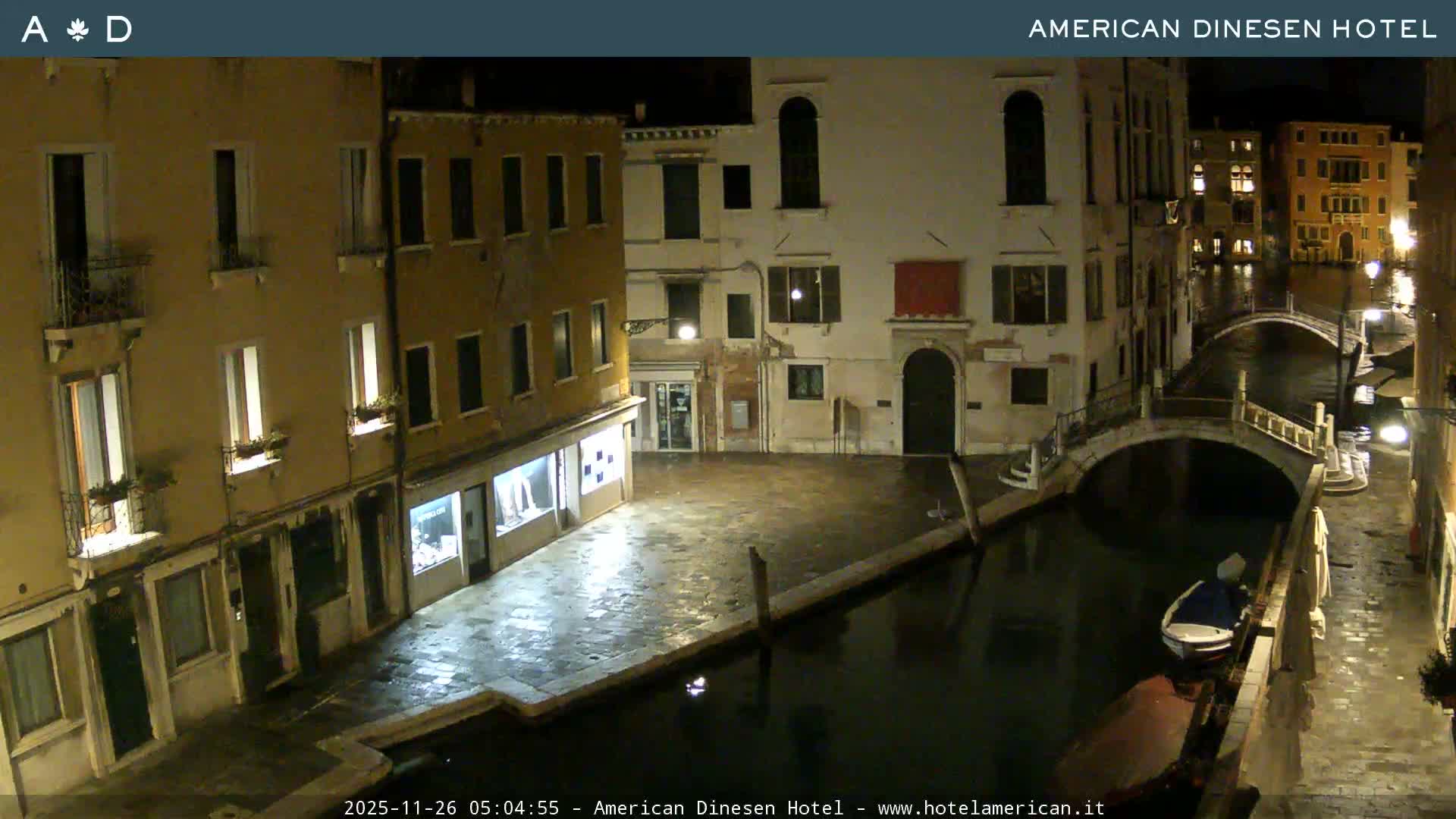 Venice Dorsoduro Canal Live Cam - Venice, Veneto, Italy