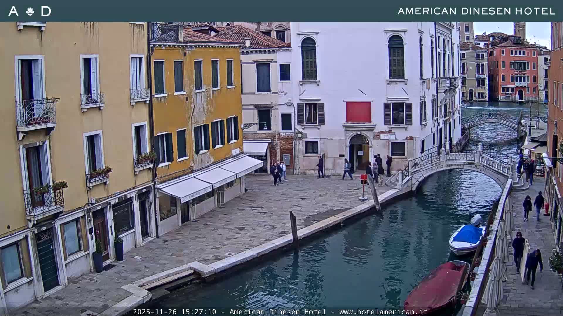 Venice Dorsoduro Canal Live Cam - Venice, Veneto, Italy