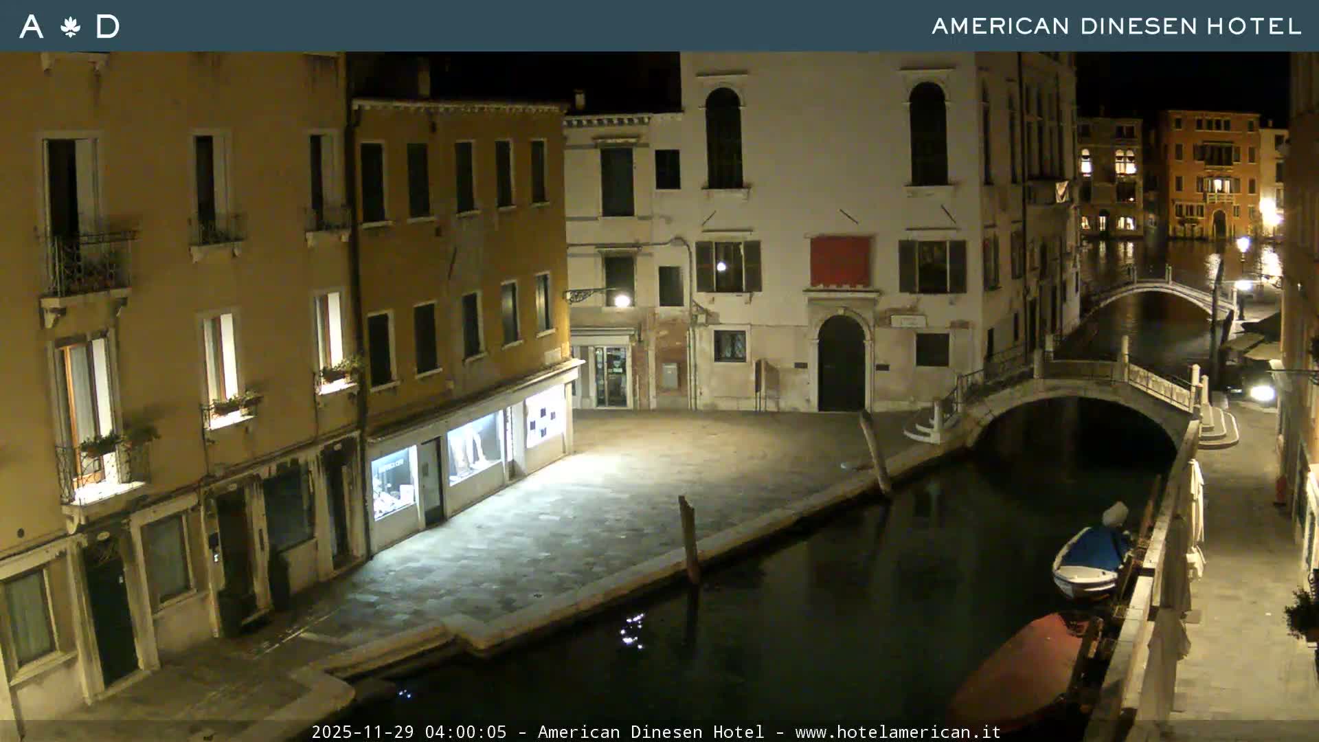 Venice Dorsoduro Canal Live Cam - Venice, Veneto, Italy