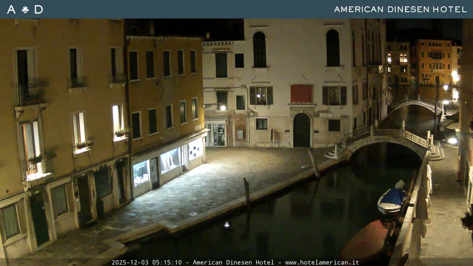 Venice Dorsoduro Canal Live Cam - Venice, Veneto, Italy