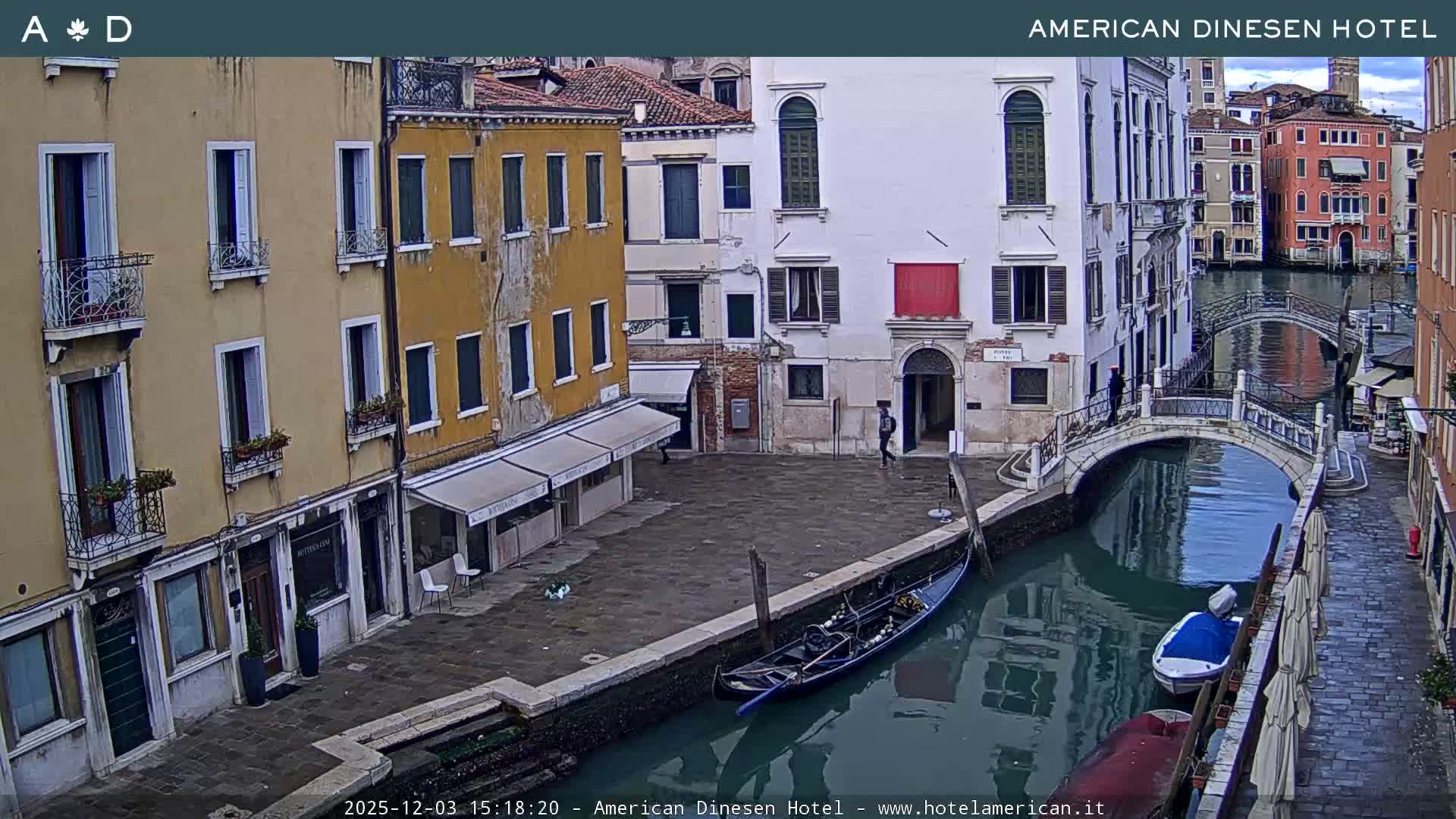 Venice Dorsoduro Canal Live Cam - Venice, Veneto, Italy