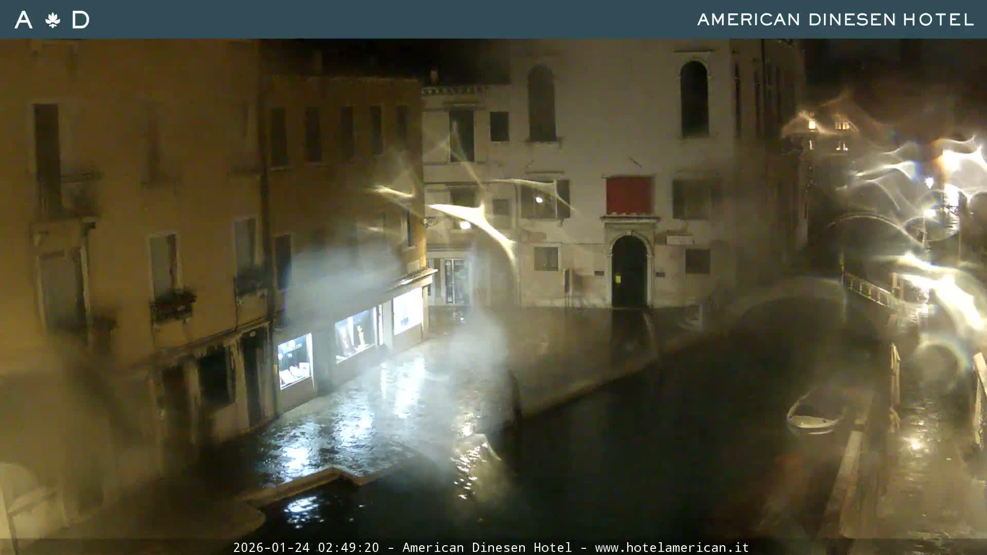 Venice Dorsoduro Canal Live Cam - Venice, Veneto, Italy