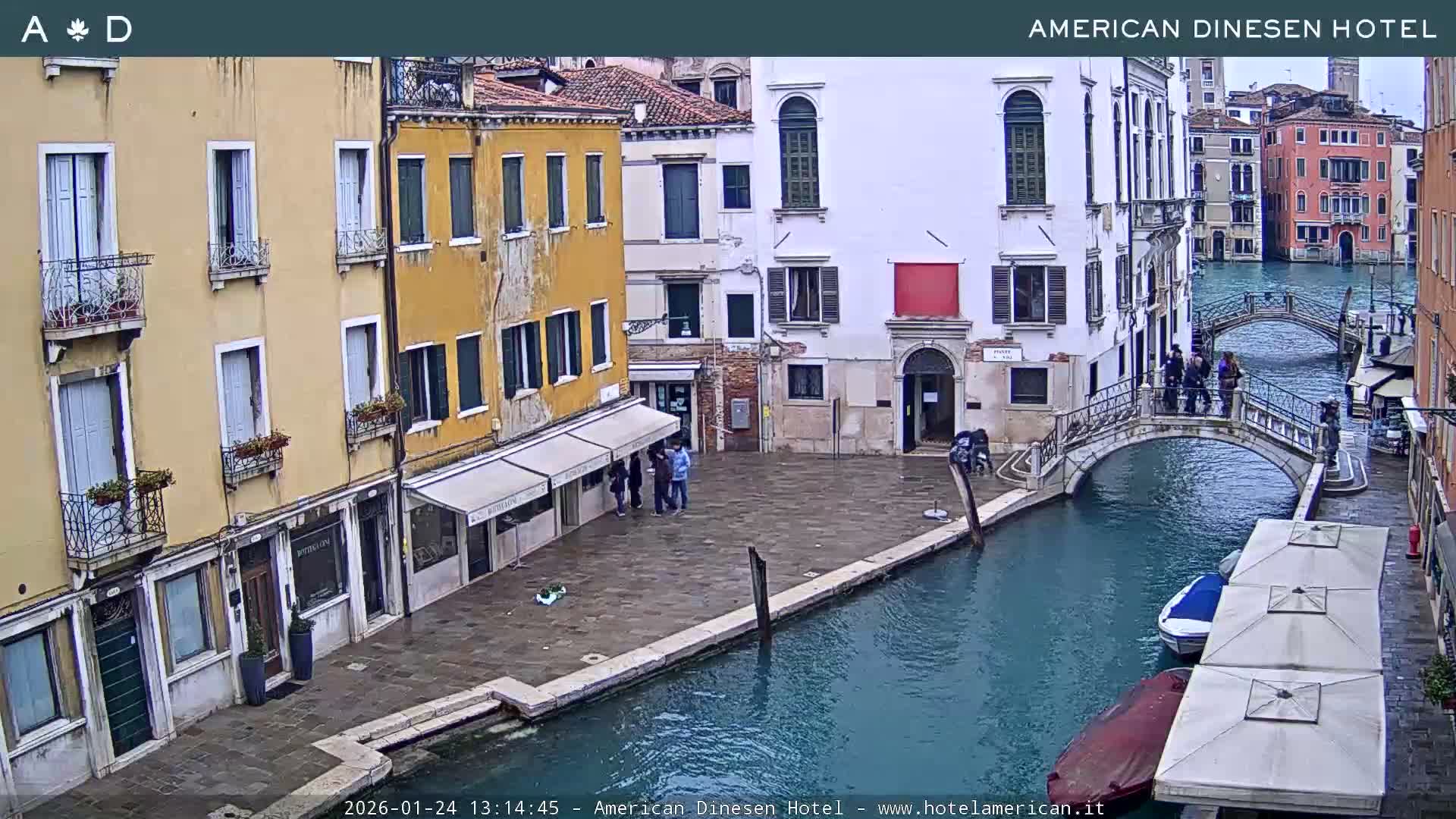 Venice Dorsoduro Canal Live Cam - Venice, Veneto, Italy