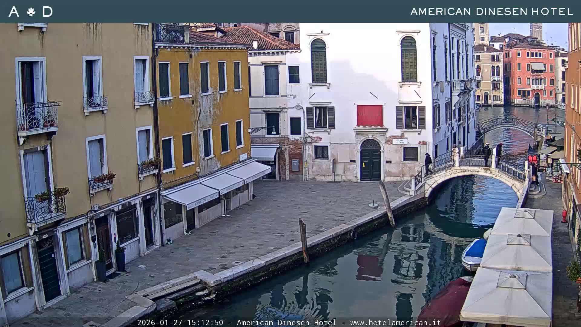 Venice Dorsoduro Canal Live Cam - Venice, Veneto, Italy