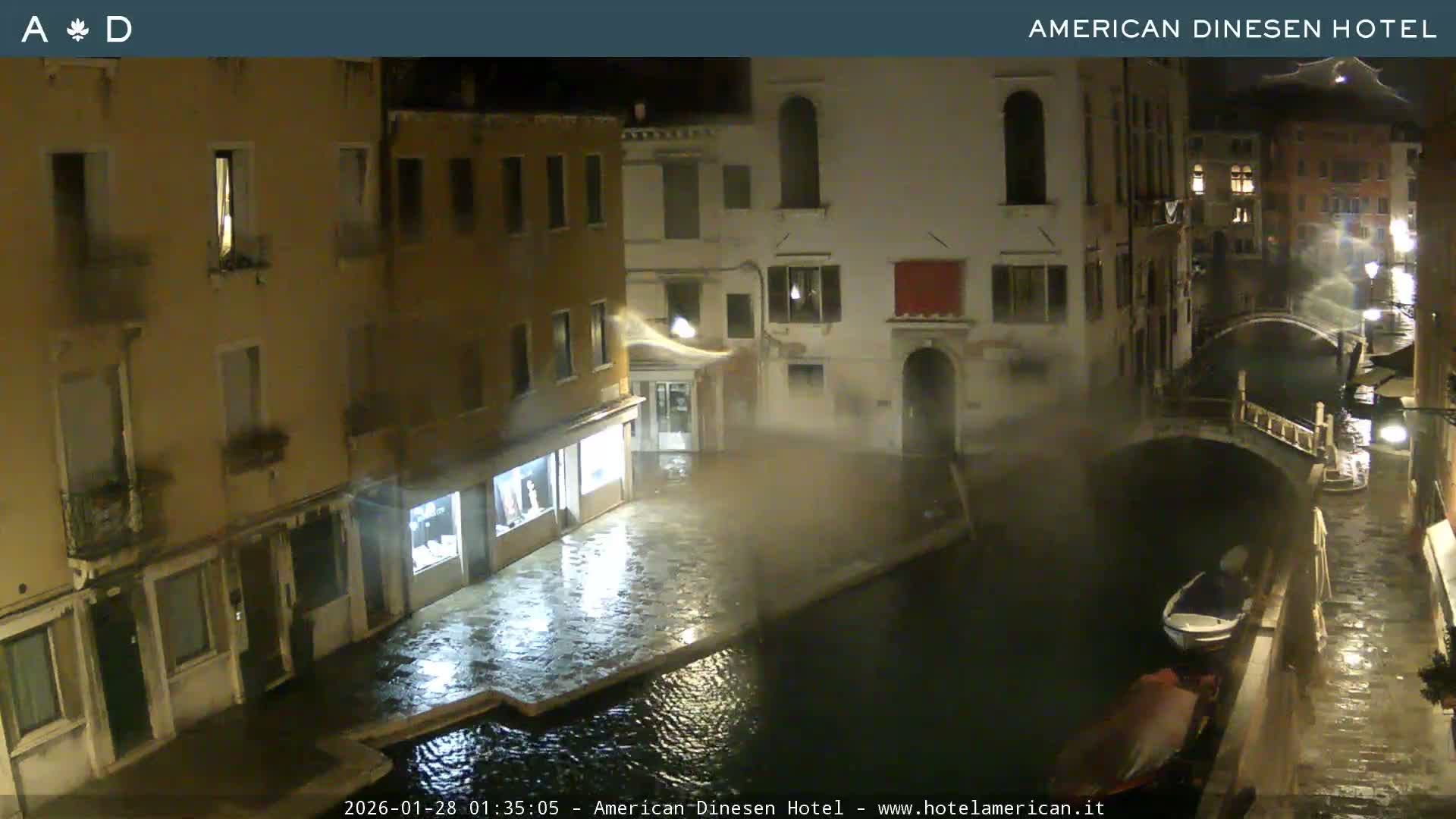 Venice Dorsoduro Canal Live Cam - Venice, Veneto, Italy