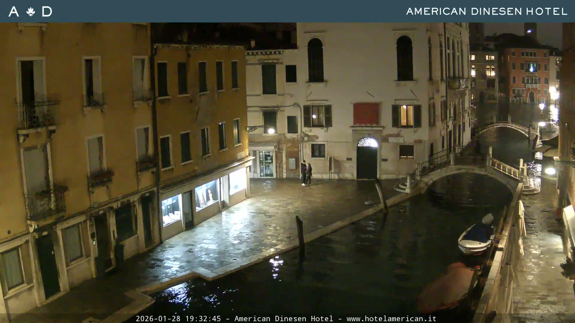 Venice Dorsoduro Canal Live Cam - Venice, Veneto, Italy