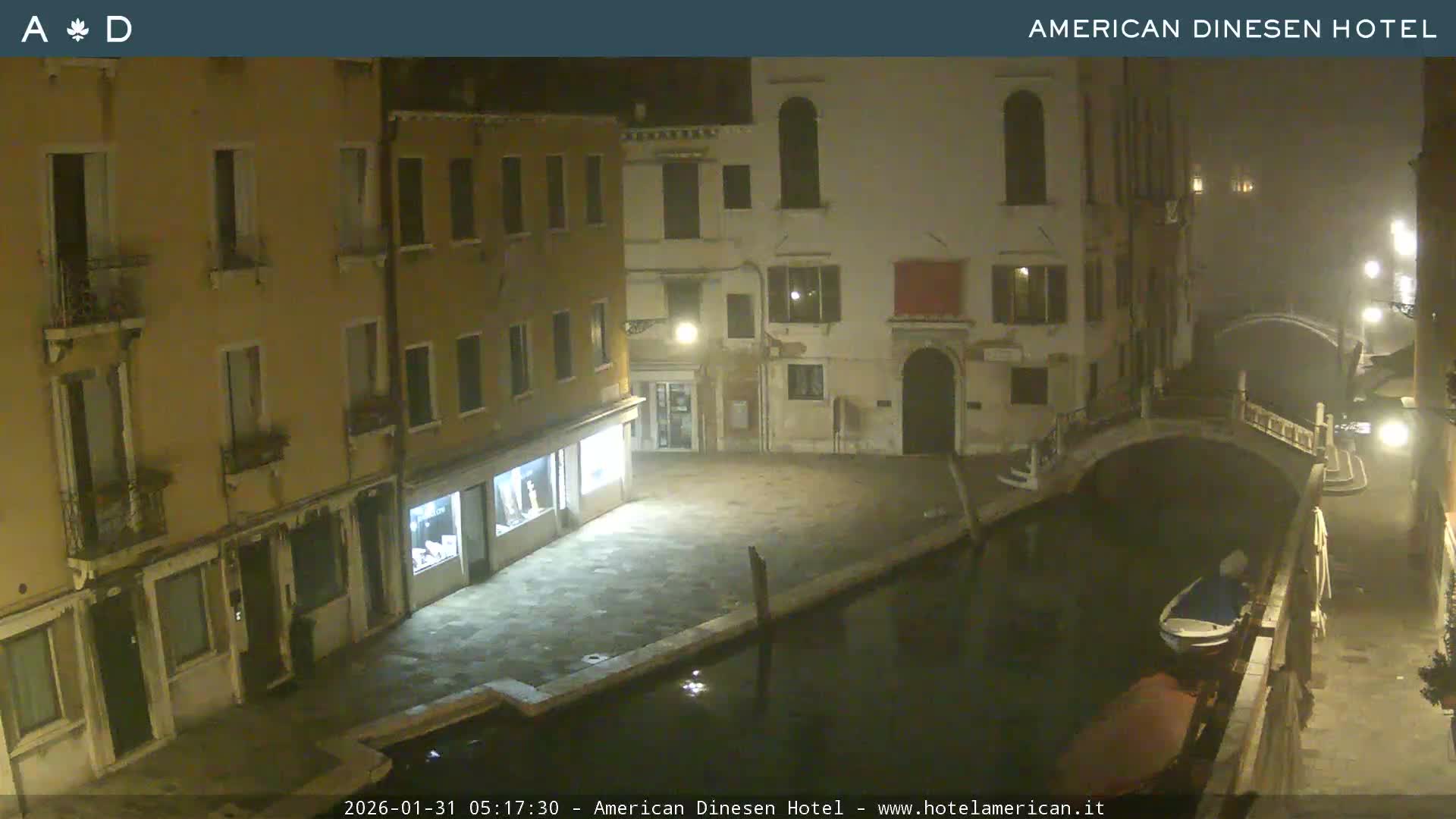 Venice Dorsoduro Canal Live Cam - Venice, Veneto, Italy