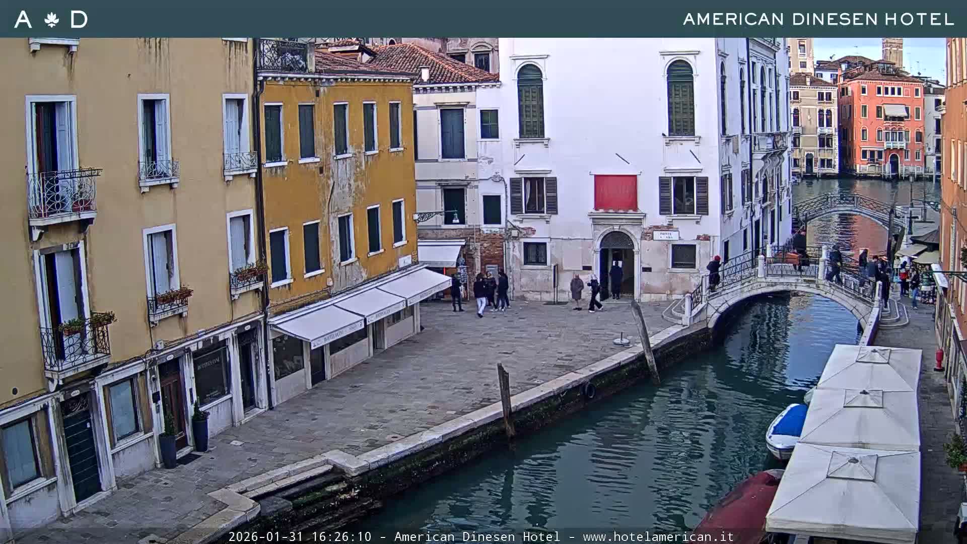 Venice Dorsoduro Canal Live Cam - Venice, Veneto, Italy