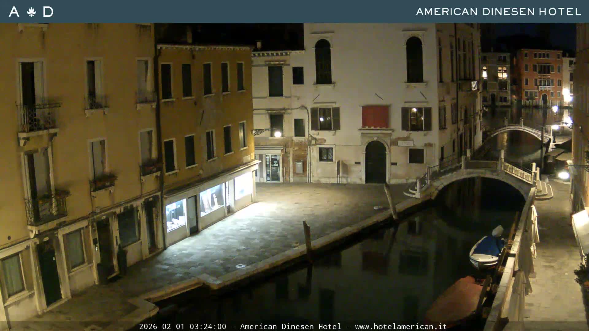 Venice Dorsoduro Canal Live Cam - Venice, Veneto, Italy