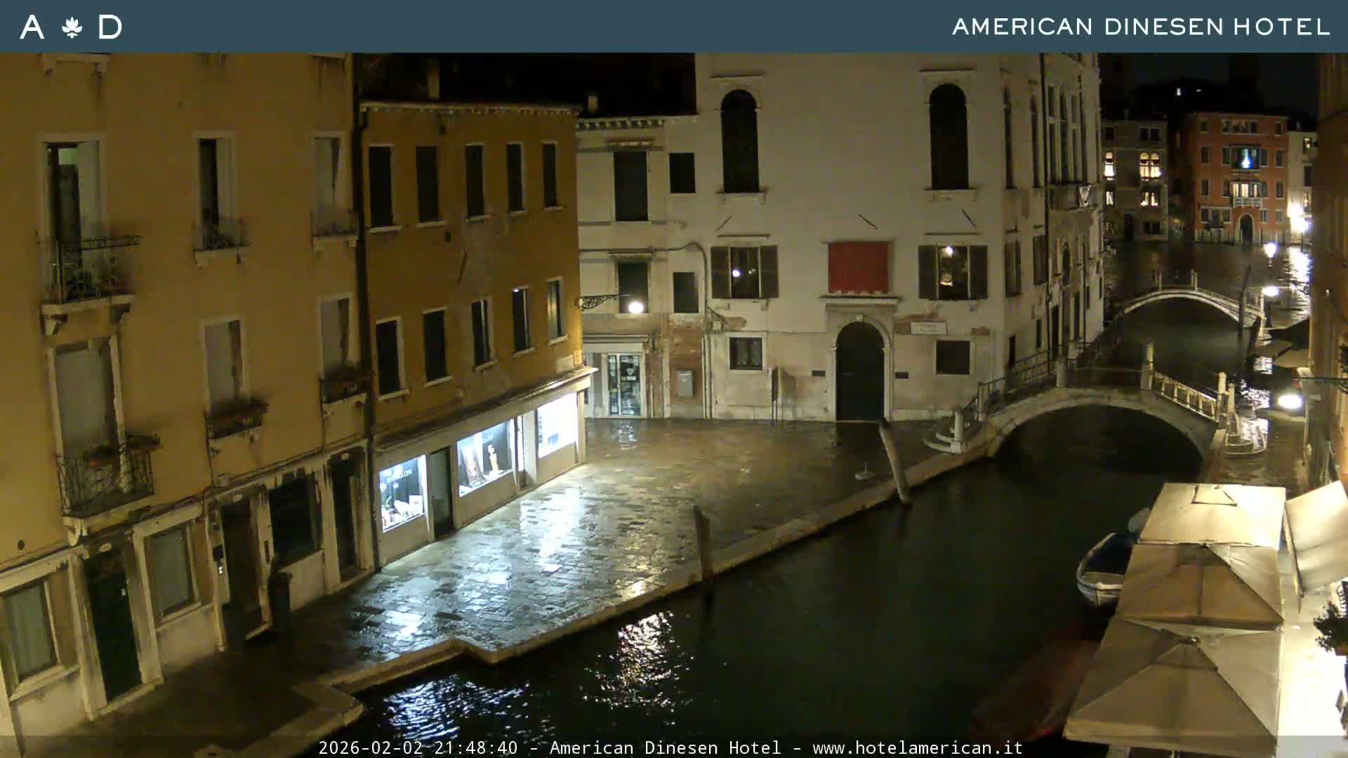Venice Dorsoduro Canal Live Cam - Venice, Veneto, Italy