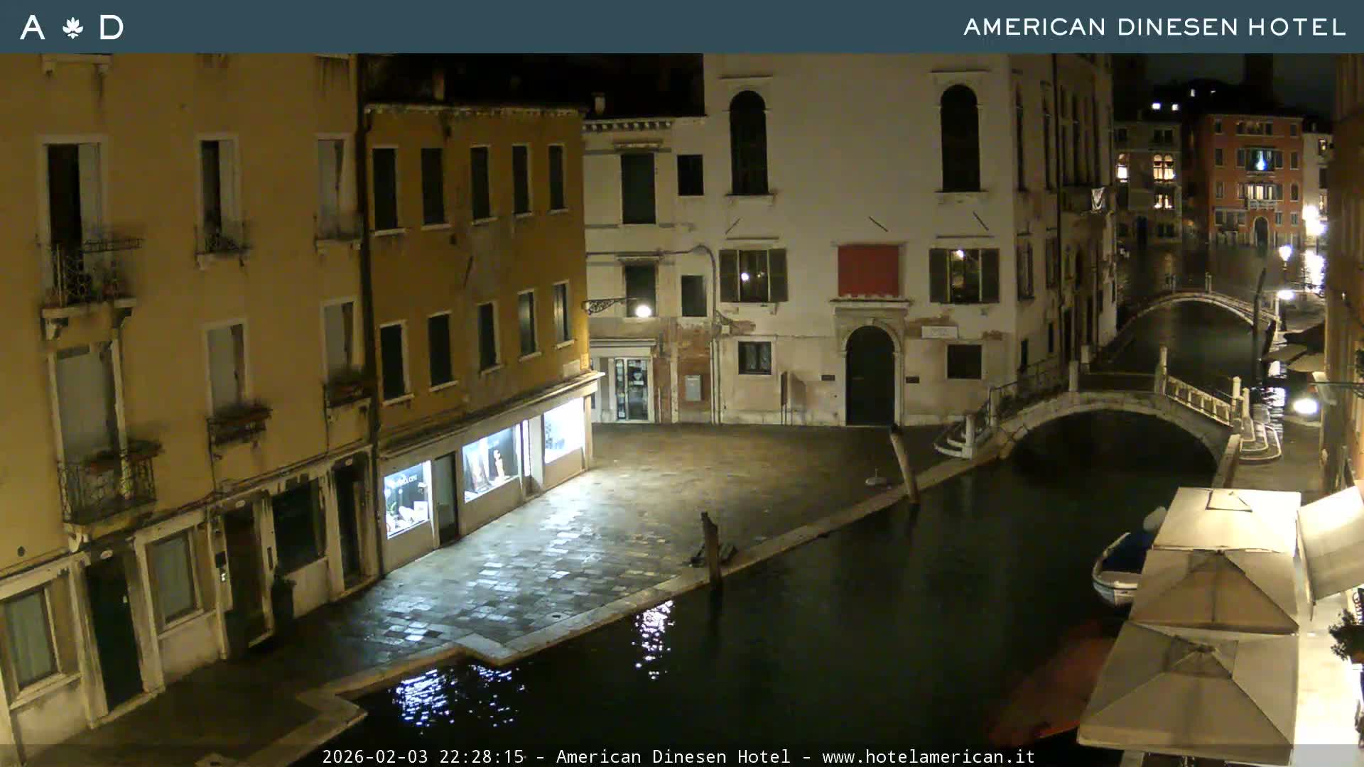 Venice Dorsoduro Canal Live Cam - Venice, Veneto, Italy