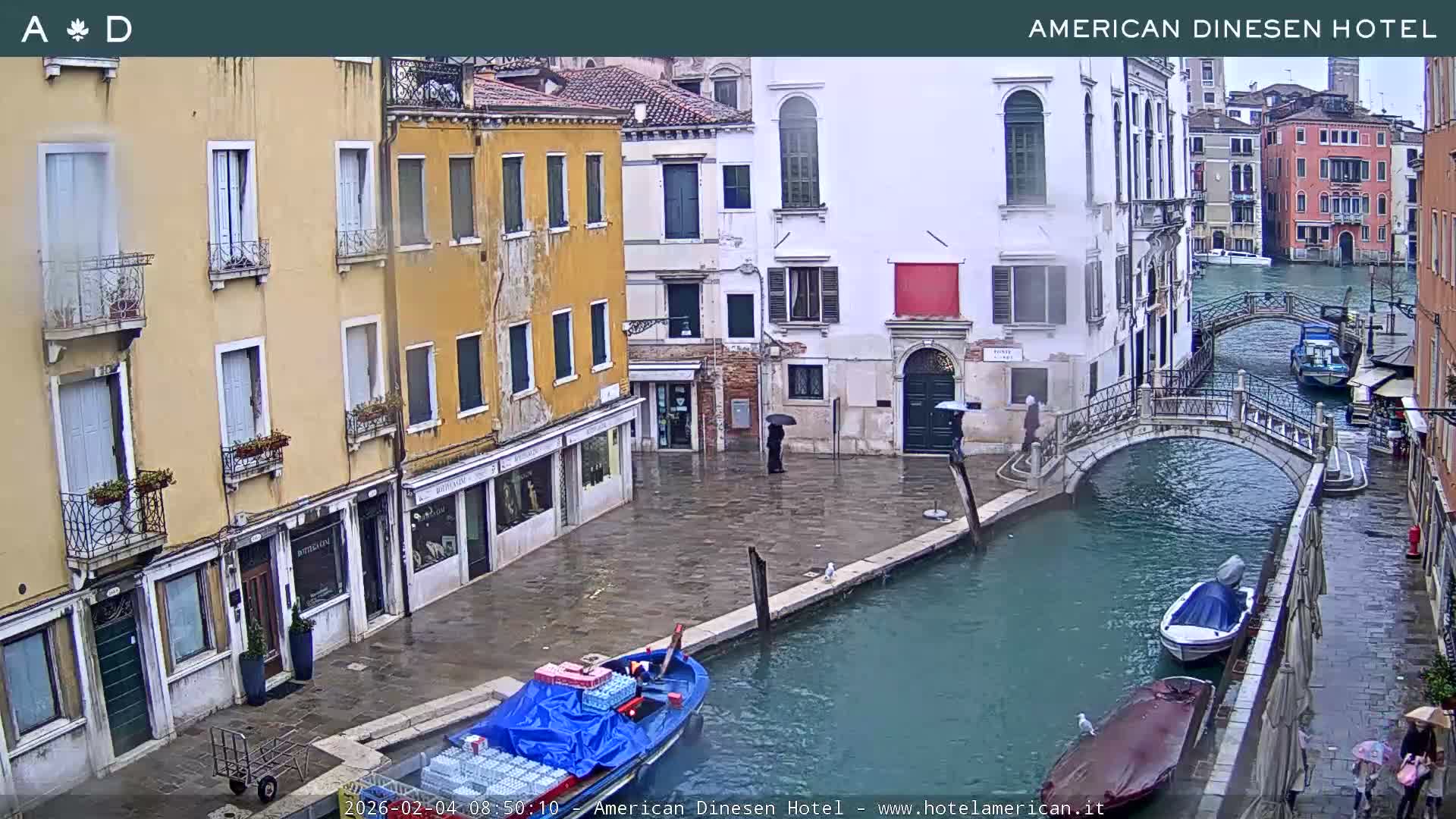 Venice Dorsoduro Canal Live Cam - Venice, Veneto, Italy