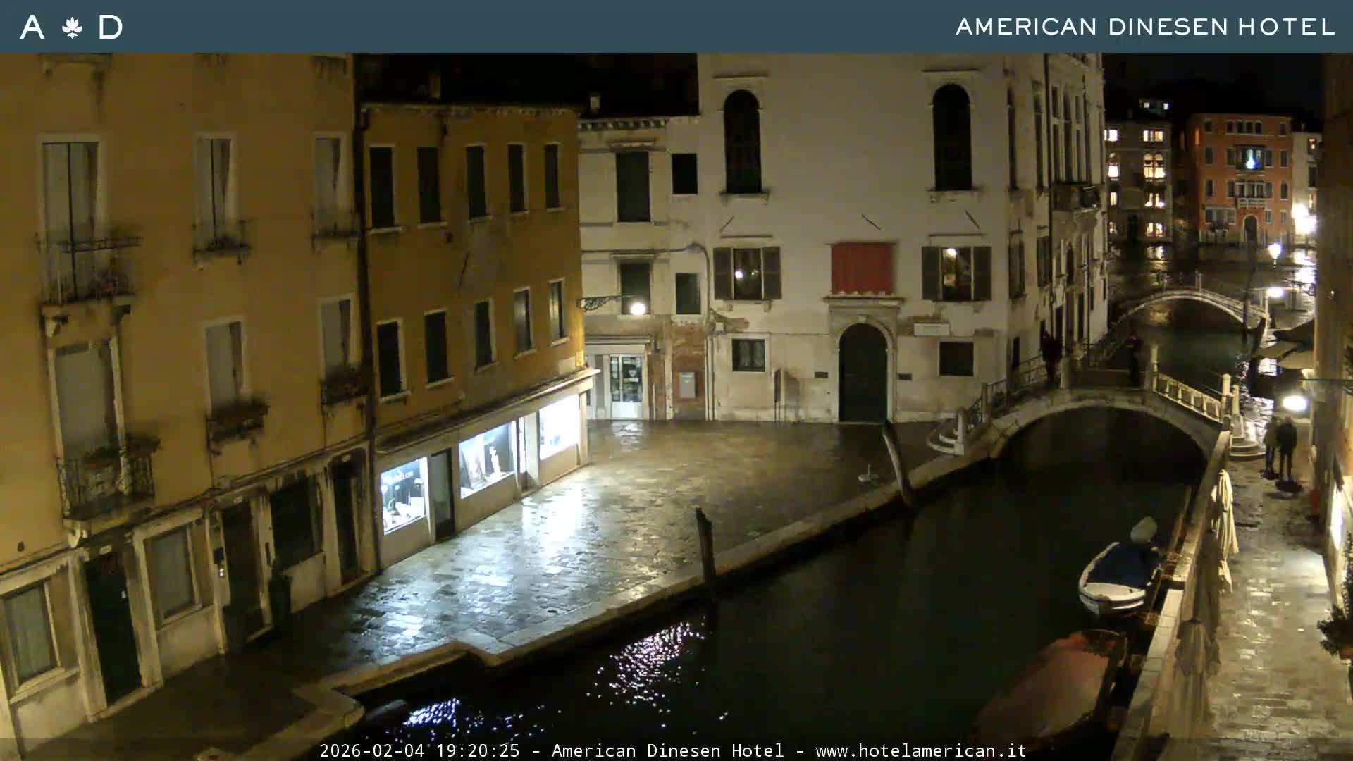 Venice Dorsoduro Canal Live Cam - Venice, Veneto, Italy