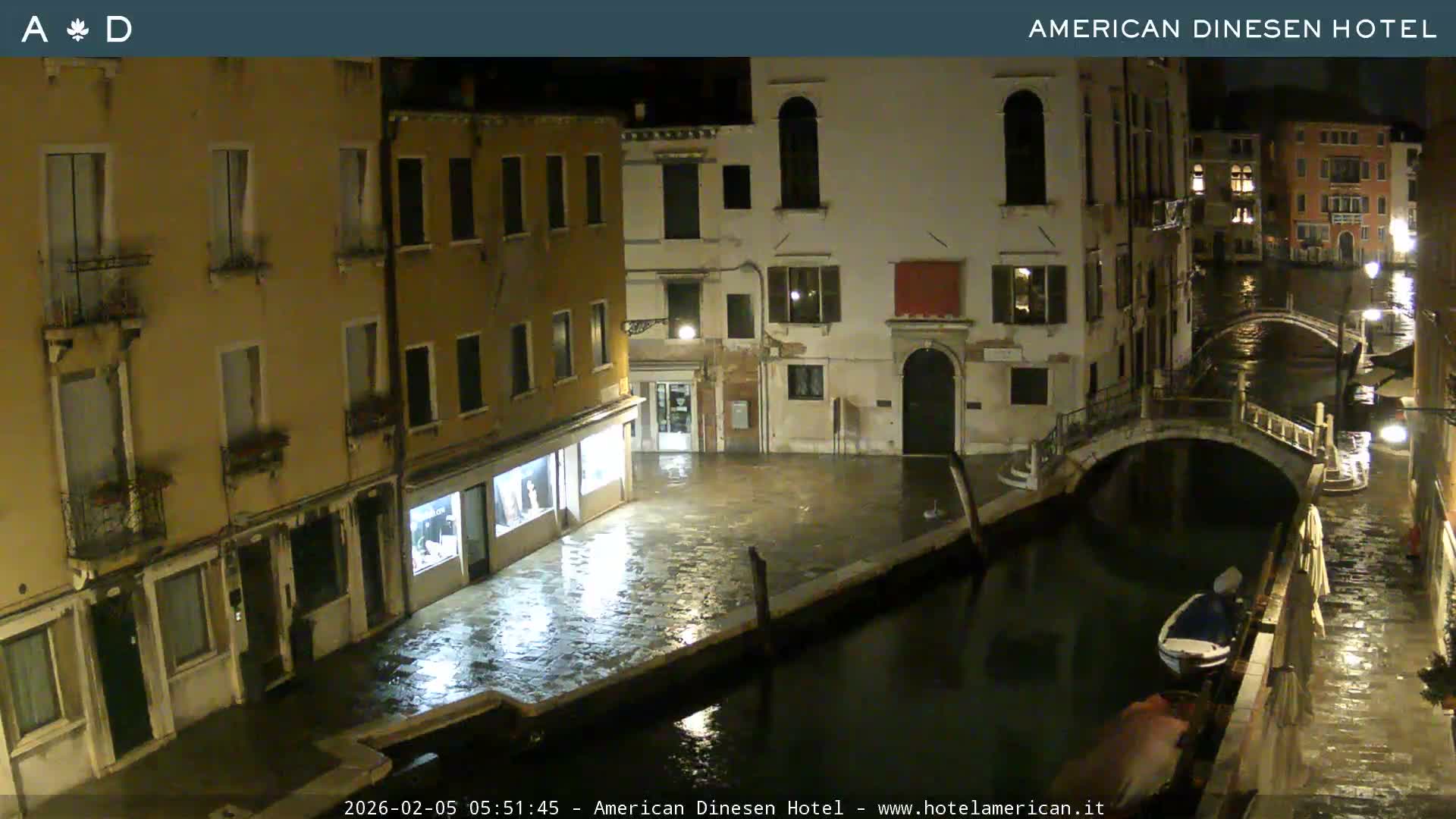 Venice Dorsoduro Canal Live Cam - Venice, Veneto, Italy