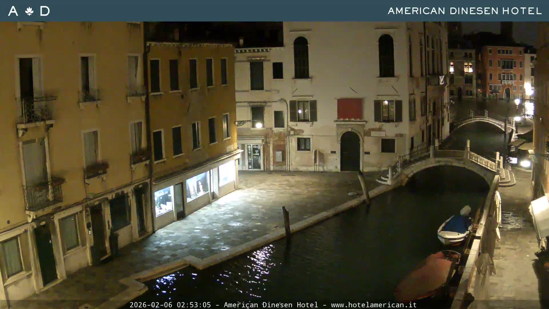 Venice Dorsoduro Canal Live Cam - Venice, Veneto, Italy