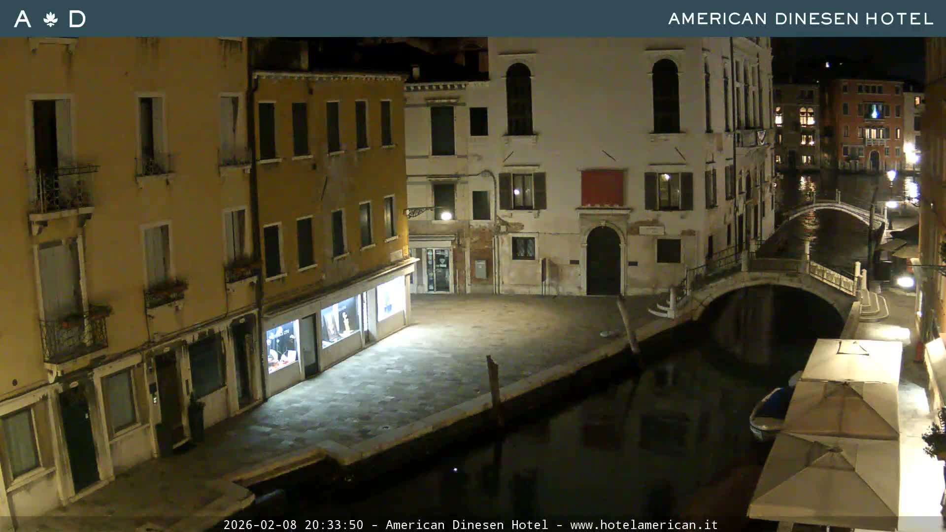Venice Dorsoduro Canal Live Cam - Venice, Veneto, Italy