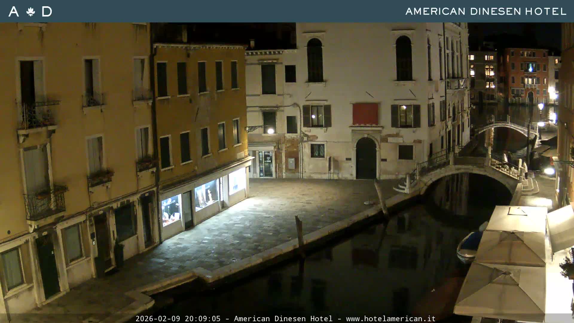 Venice Dorsoduro Canal Live Cam - Venice, Veneto, Italy