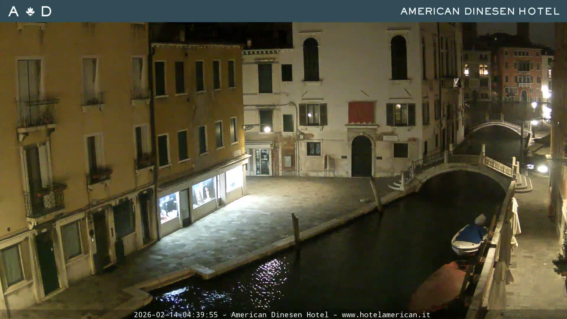 Venice Dorsoduro Canal Live Cam - Venice, Veneto, Italy