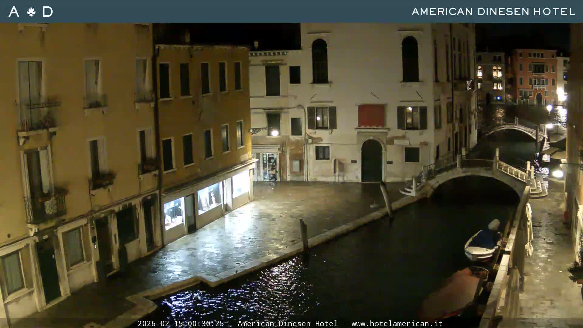 Venice Dorsoduro Canal Live Cam - Venice, Veneto, Italy