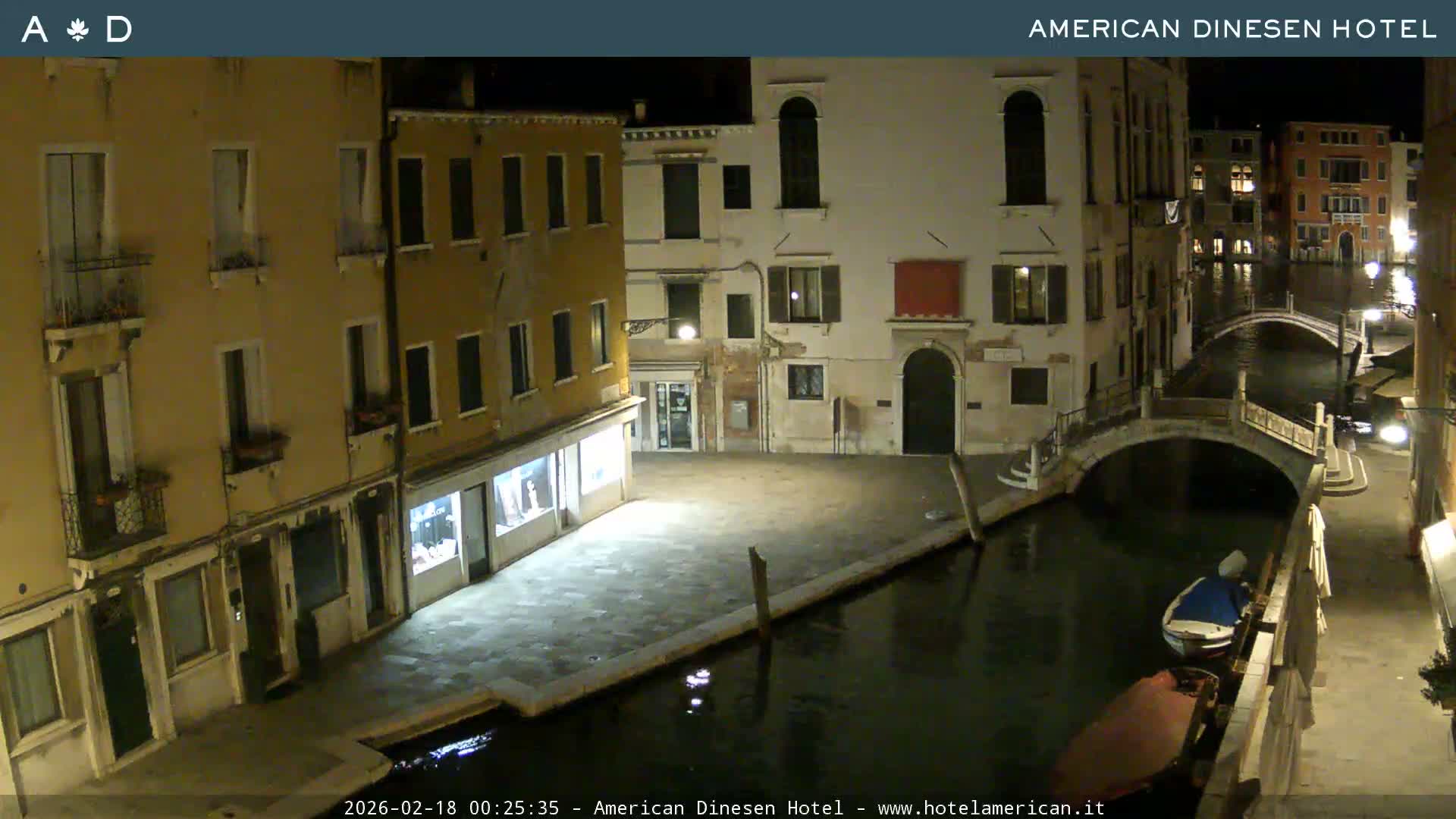 Venice Dorsoduro Canal Live Cam - Venice, Veneto, Italy