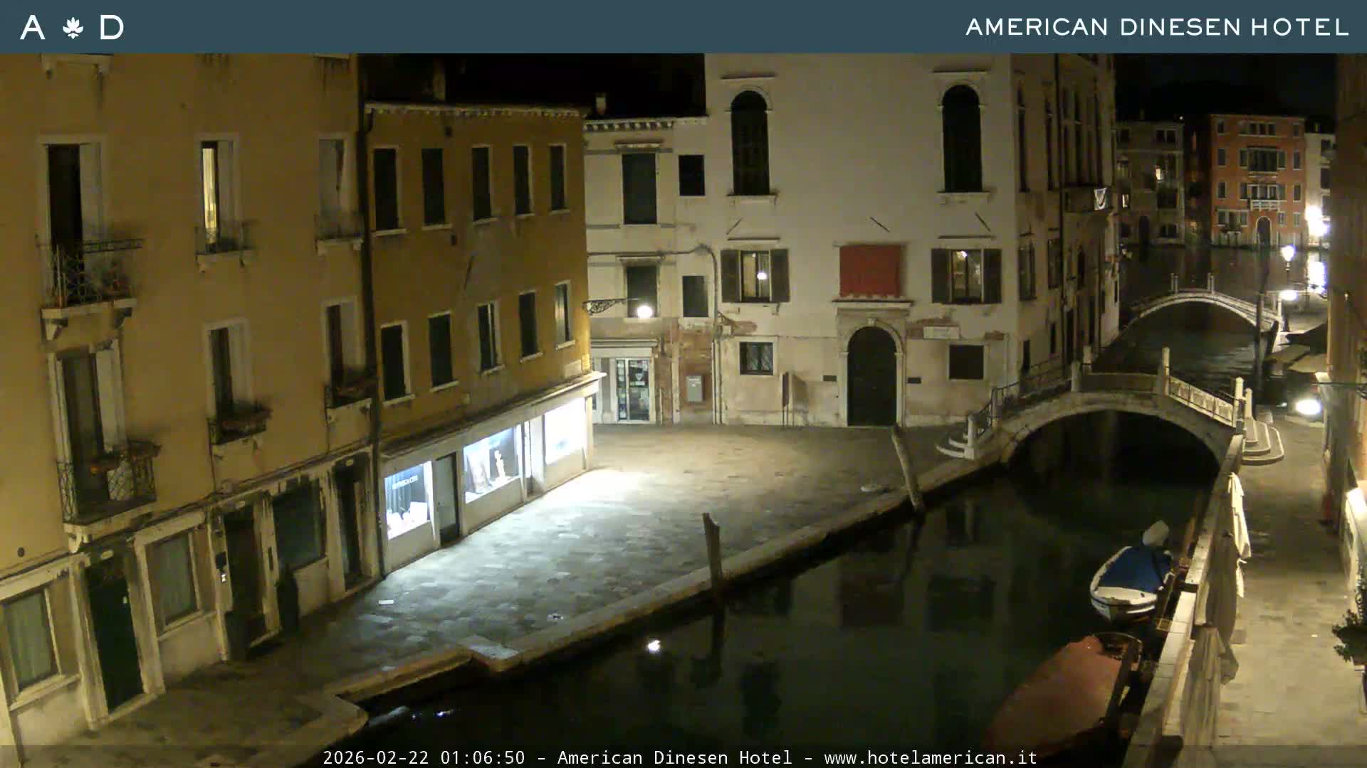 Venice Dorsoduro Canal Live Cam - Venice, Veneto, Italy
