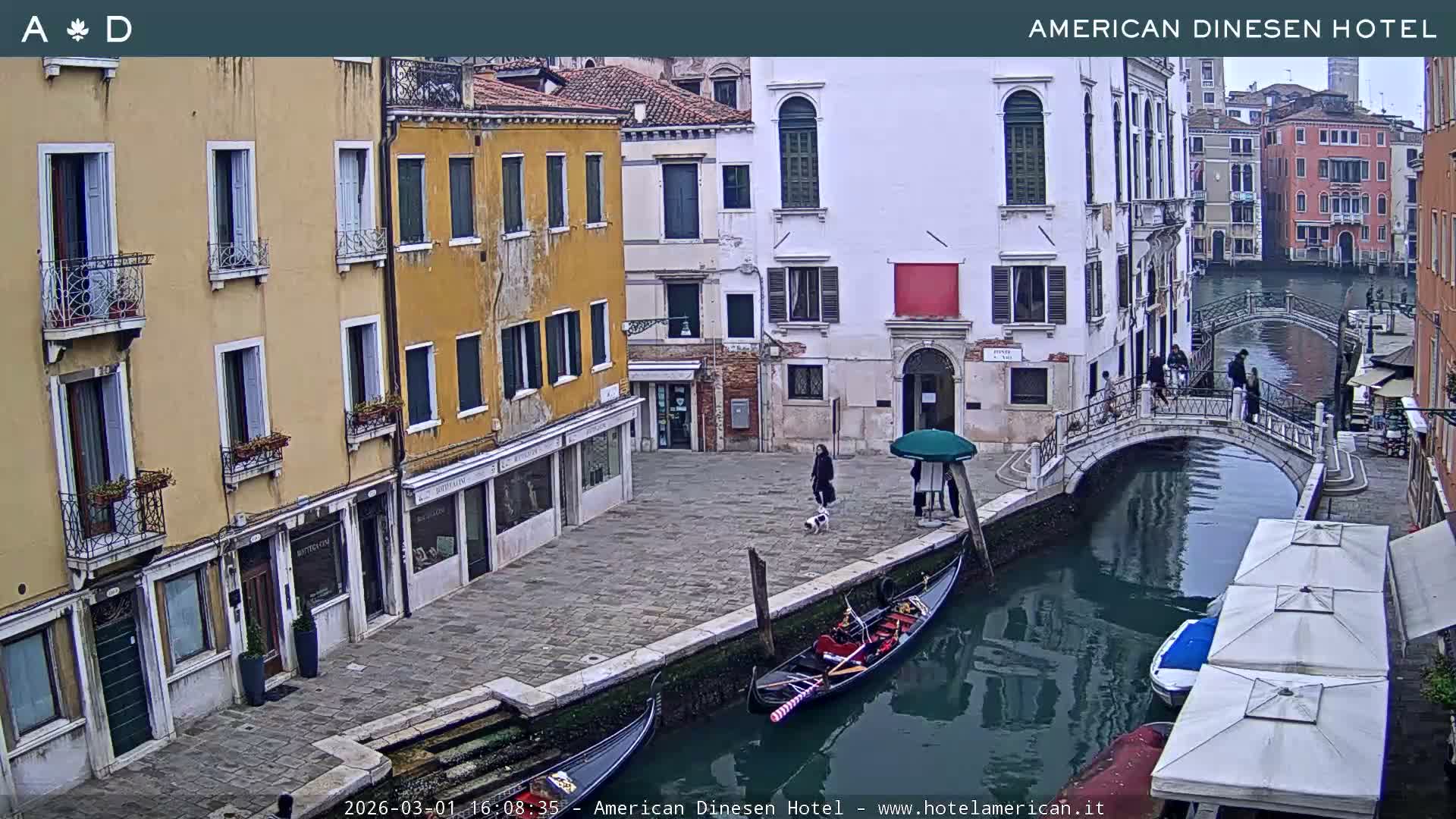 Venice Dorsoduro Canal Live Cam - Venice, Veneto, Italy