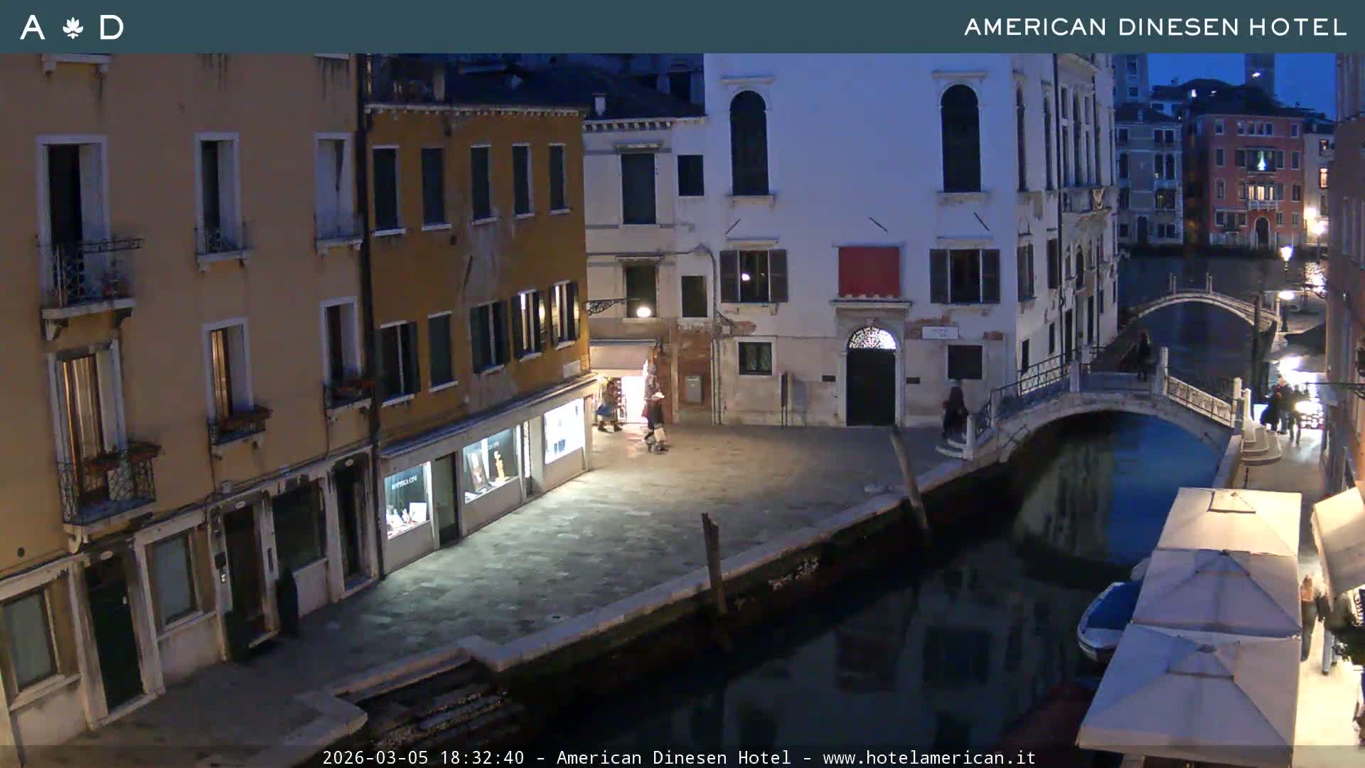 Venice Dorsoduro Canal Live Cam - Venice, Veneto, Italy