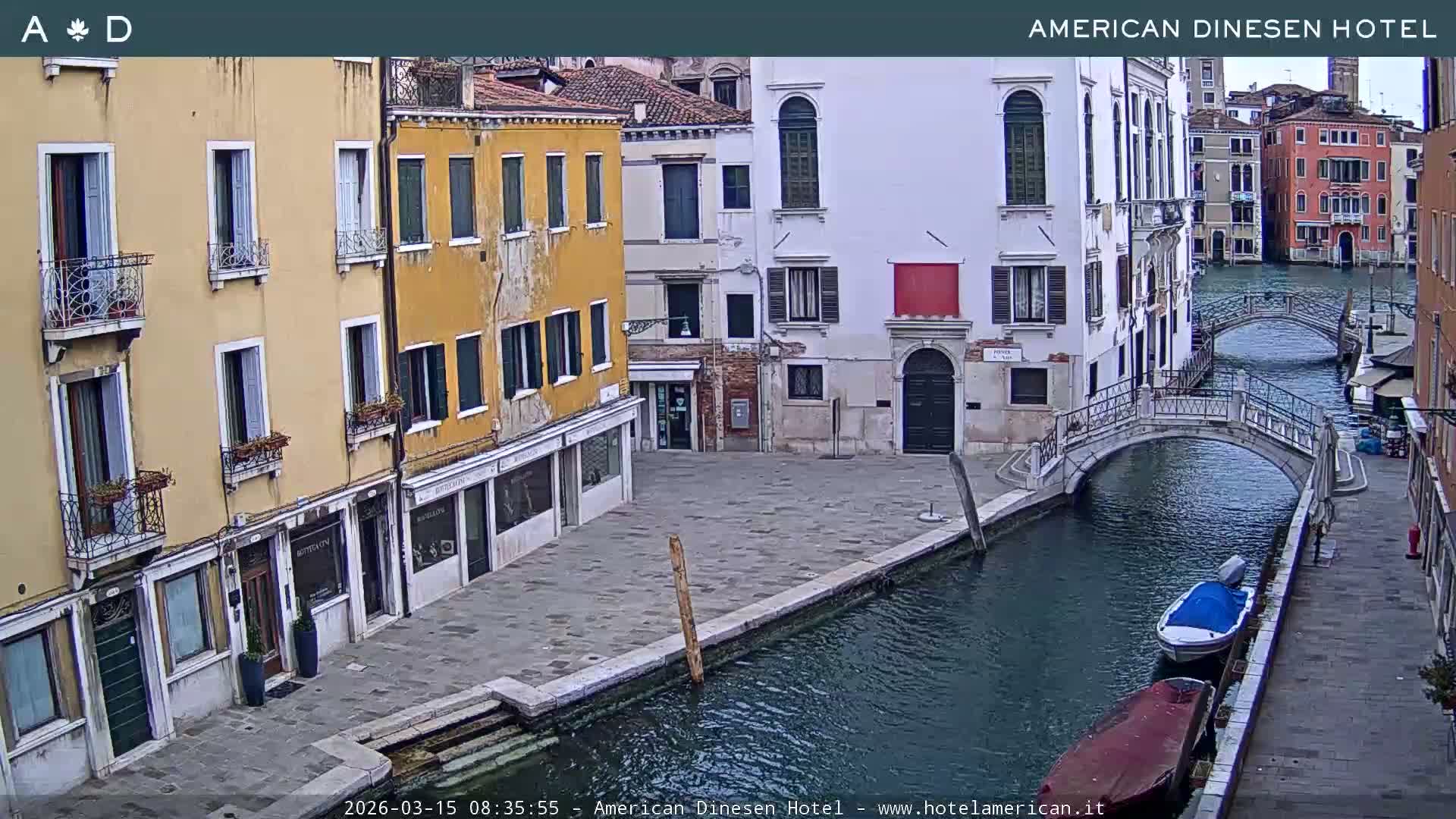 Venice Dorsoduro Canal Live Cam - Venice, Veneto, Italy