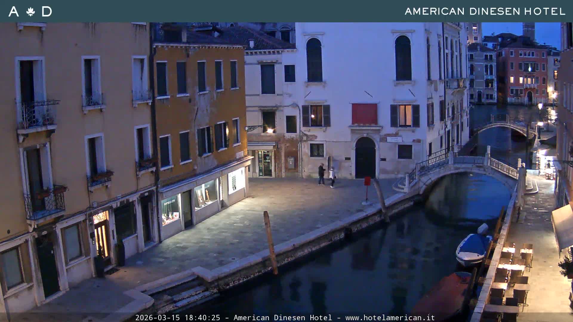 Venice Dorsoduro Canal Live Cam - Venice, Veneto, Italy