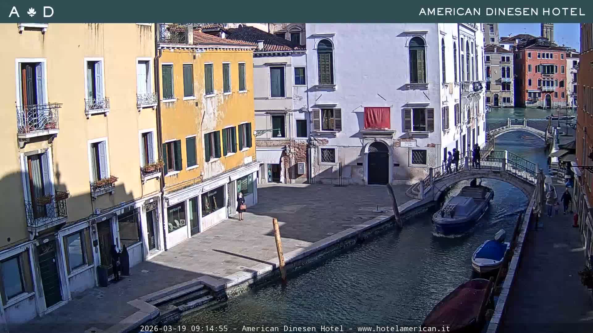 Venice Dorsoduro Canal Live Cam - Venice, Veneto, Italy