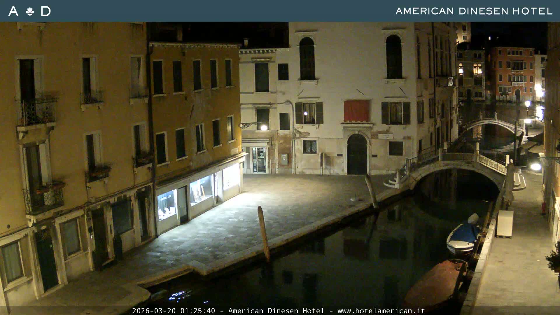 Venice Dorsoduro Canal Live Cam - Venice, Veneto, Italy