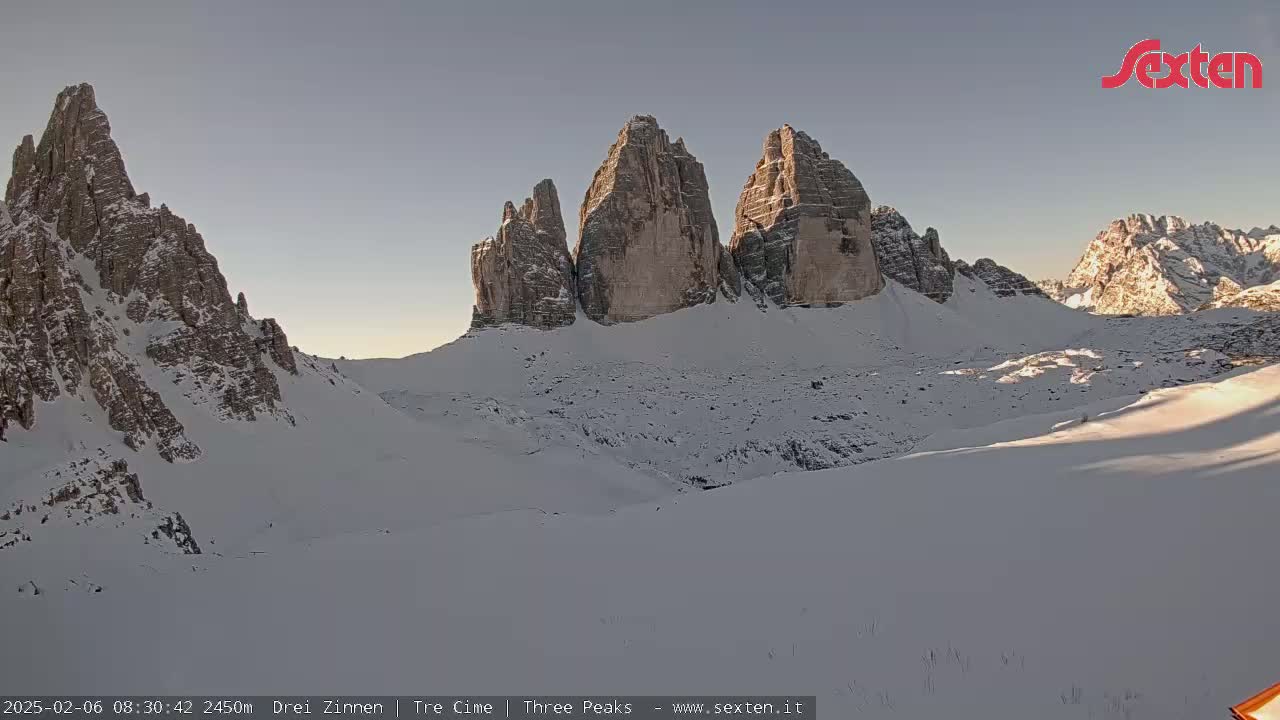 3 Zinnen Dolomites ,Tre Cime di Lavaredo (Three Peaks of Lavaredo) Live Cam - Belluno, Veneto, Italy