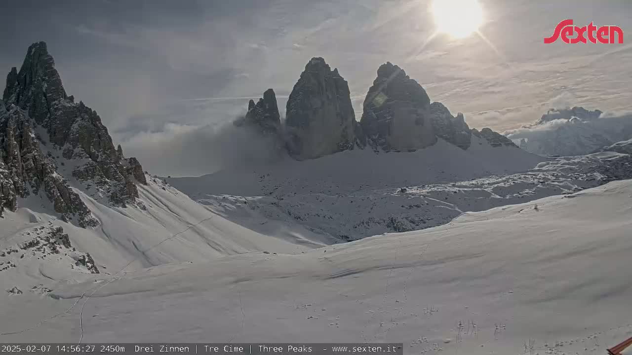 3 Zinnen Dolomites ,Tre Cime di Lavaredo (Three Peaks of Lavaredo) Live Cam - Belluno, Veneto, Italy