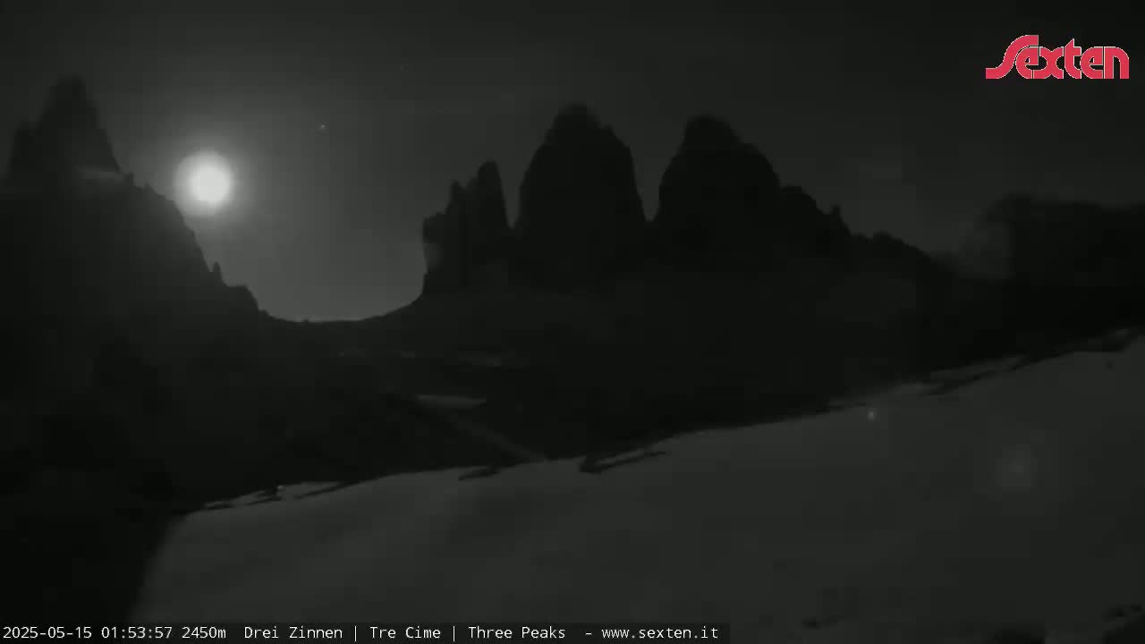 3 Zinnen Dolomites ,Tre Cime di Lavaredo (Three Peaks of Lavaredo) Live Cam - Belluno, Veneto, Italy