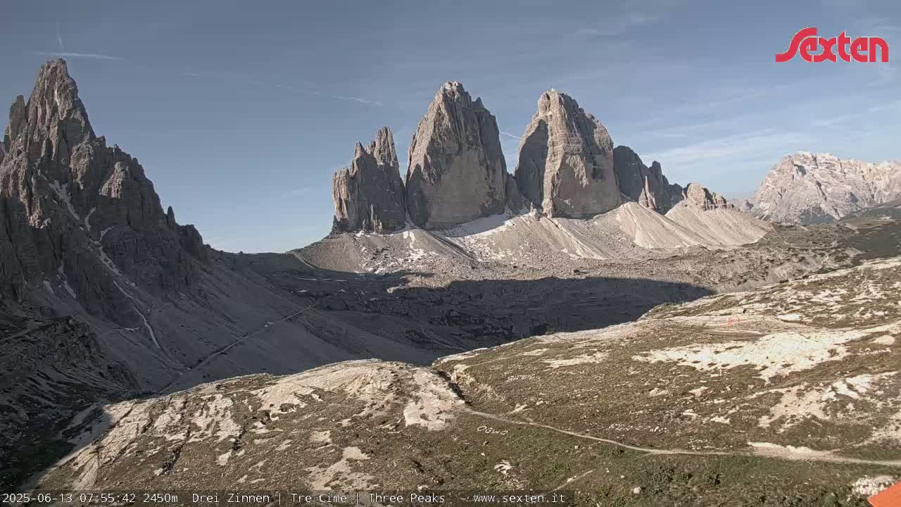 3 Zinnen Dolomites ,Tre Cime di Lavaredo (Three Peaks of Lavaredo) Live Cam - Belluno, Veneto, Italy
