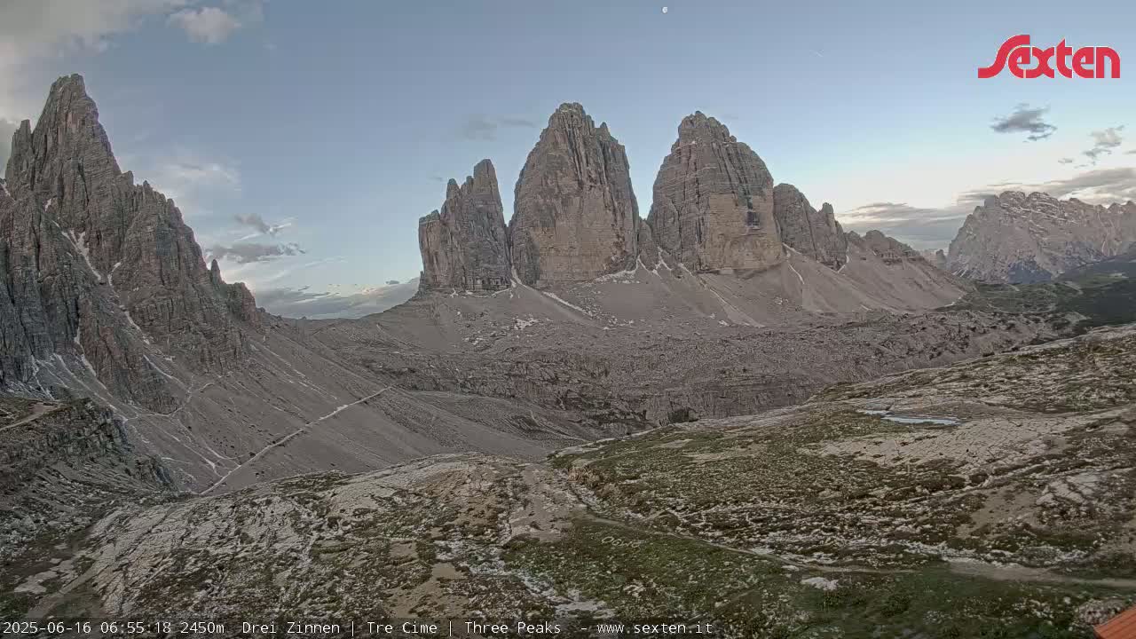 3 Zinnen Dolomites ,Tre Cime di Lavaredo (Three Peaks of Lavaredo) Live Cam - Belluno, Veneto, Italy