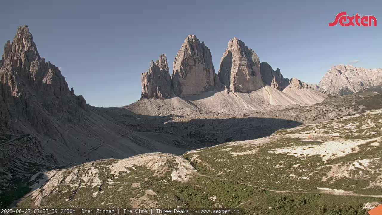 3 Zinnen Dolomites ,Tre Cime di Lavaredo (Three Peaks of Lavaredo) Live Cam - Belluno, Veneto, Italy