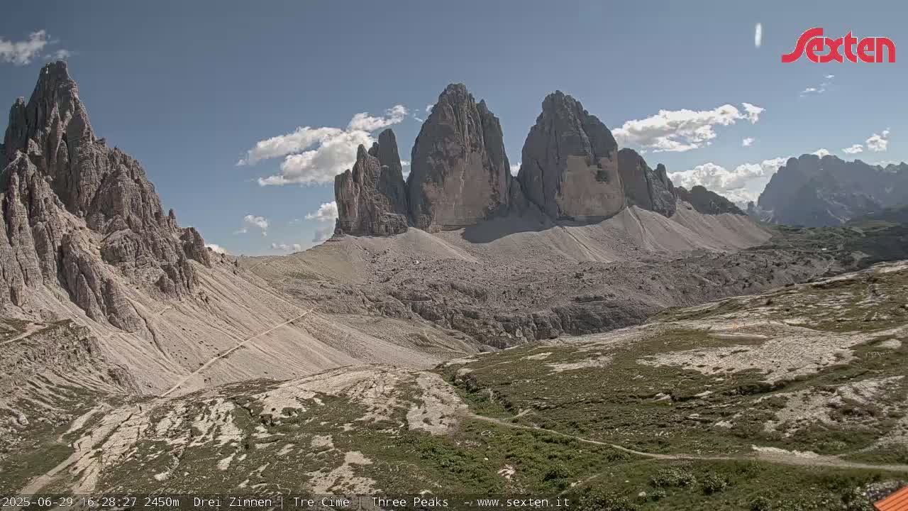3 Zinnen Dolomites ,Tre Cime di Lavaredo (Three Peaks of Lavaredo) Live Cam - Belluno, Veneto, Italy