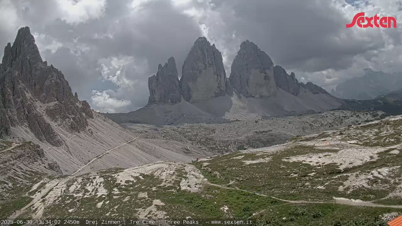 3 Zinnen Dolomites ,Tre Cime di Lavaredo (Three Peaks of Lavaredo) Live Cam - Belluno, Veneto, Italy