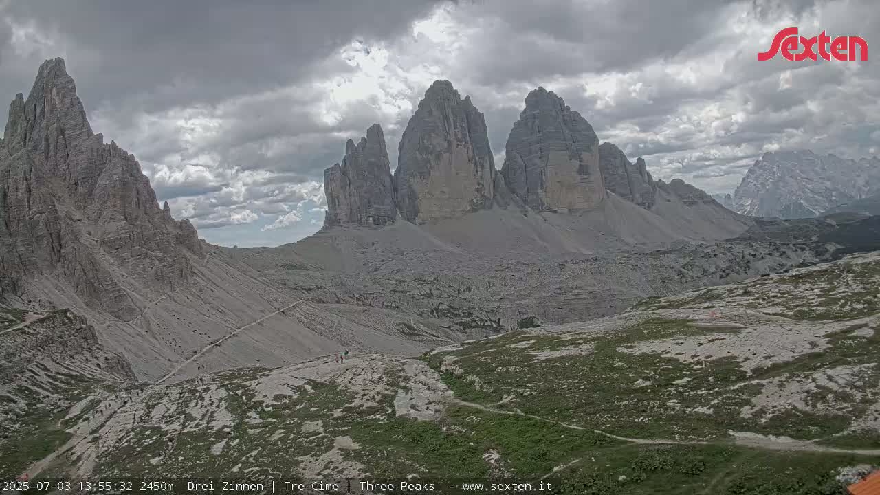 3 Zinnen Dolomites ,Tre Cime di Lavaredo (Three Peaks of Lavaredo) Live Cam - Belluno, Veneto, Italy