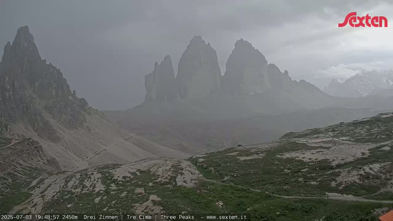 3 Zinnen Dolomites ,Tre Cime di Lavaredo (Three Peaks of Lavaredo) Live Cam - Belluno, Veneto, Italy