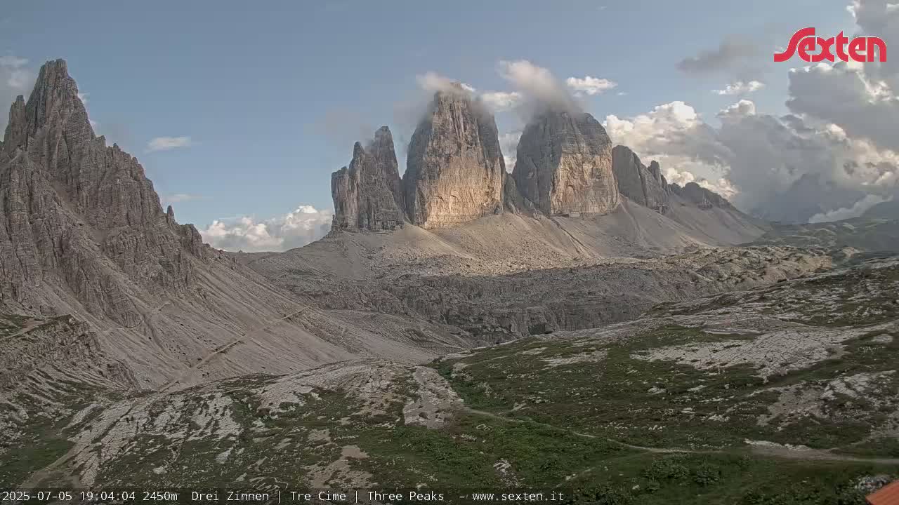 3 Zinnen Dolomites ,Tre Cime di Lavaredo (Three Peaks of Lavaredo) Live Cam - Belluno, Veneto, Italy