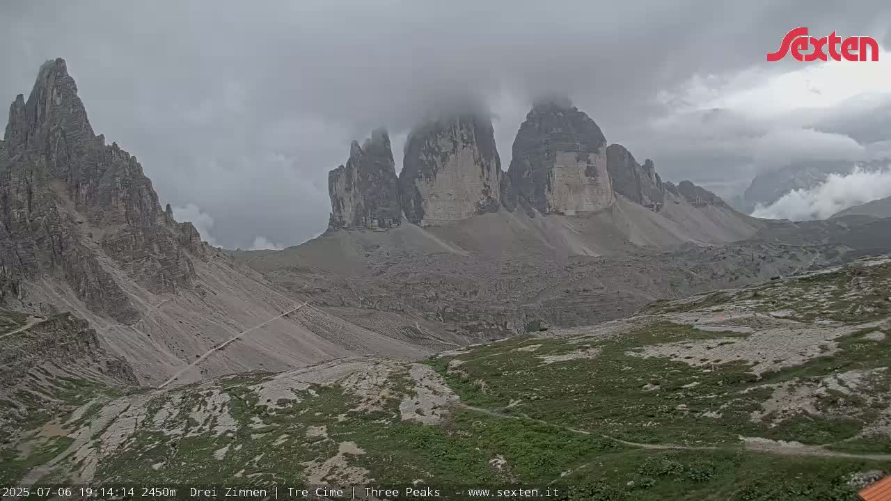 3 Zinnen Dolomites ,Tre Cime di Lavaredo (Three Peaks of Lavaredo) Live Cam - Belluno, Veneto, Italy