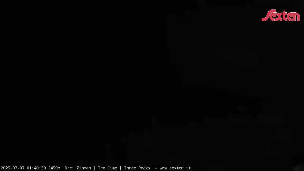 3 Zinnen Dolomites ,Tre Cime di Lavaredo (Three Peaks of Lavaredo) Live Cam - Belluno, Veneto, Italy