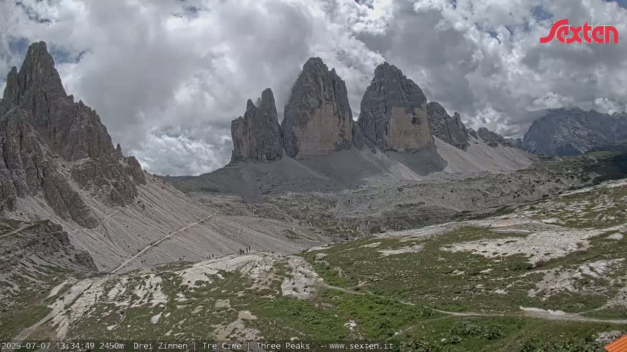 3 Zinnen Dolomites ,Tre Cime di Lavaredo (Three Peaks of Lavaredo) Live Cam - Belluno, Veneto, Italy