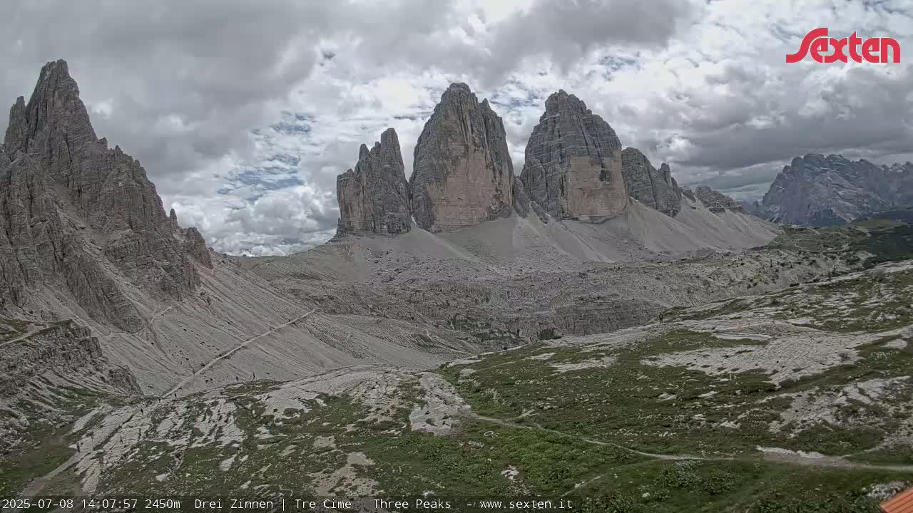 3 Zinnen Dolomites ,Tre Cime di Lavaredo (Three Peaks of Lavaredo) Live Cam - Belluno, Veneto, Italy