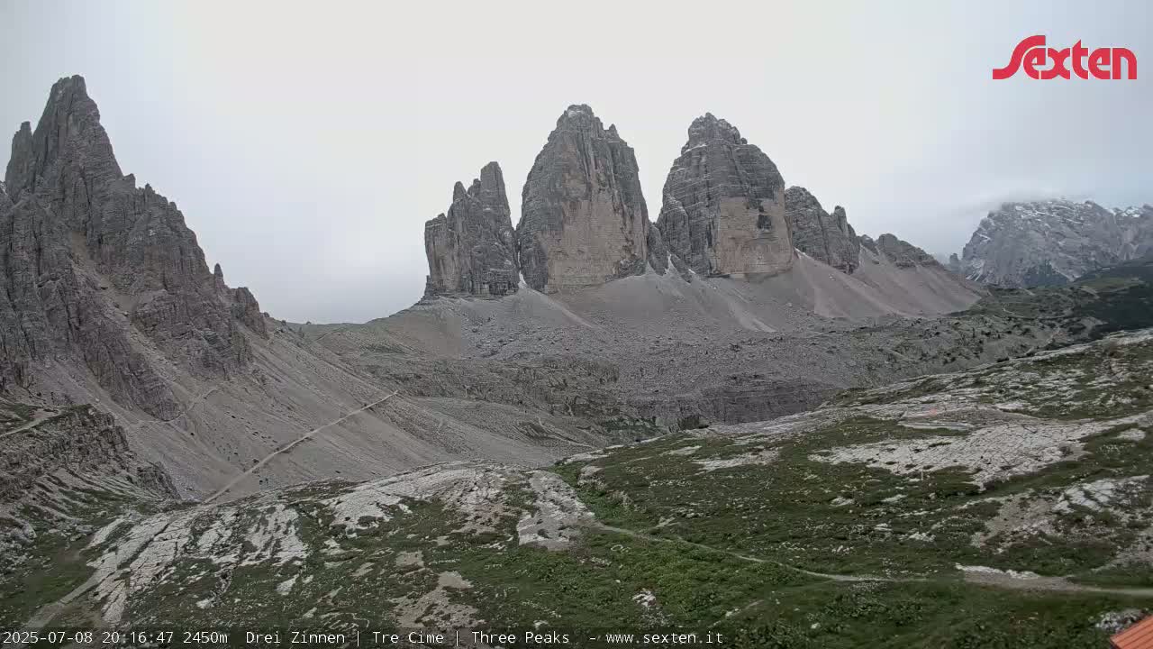 3 Zinnen Dolomites ,Tre Cime di Lavaredo (Three Peaks of Lavaredo) Live Cam - Belluno, Veneto, Italy