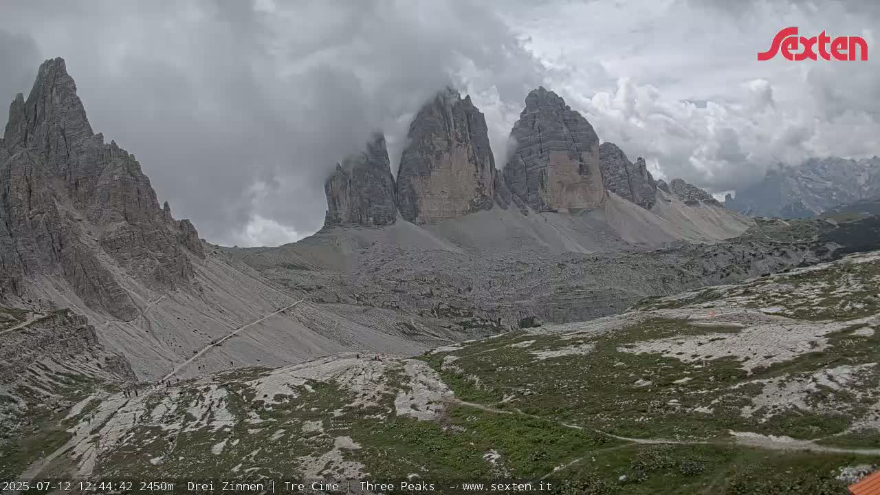 3 Zinnen Dolomites ,Tre Cime di Lavaredo (Three Peaks of Lavaredo) Live Cam - Belluno, Veneto, Italy